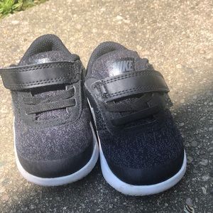Black Nike Toddler sneakers